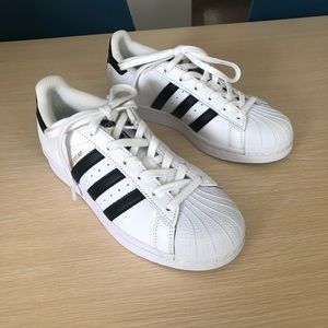 NWOT Adidas Superstars